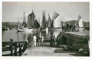 29 Finistere CPSM  FRANCE 29 "Concarneau, groupe de marins"