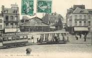 76 Seine Maritime / CPA FRANCE 76 "Eu, place de l'hôtel de ville" / TRAMWAY