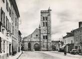 03 Allier / CPSM FRANCE 03 "Gannat, l'église Sainte Croix et la place"