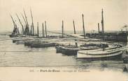 13 Bouch Du Rhone / CPA FRANCE 13 "Port de Bouc, groupe de Tartanes"