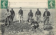 77 Seine Et Marne / CPA FRANCE 77 "Bataille de l'Ourcq, exhumations des soldats enterrés" / GUERRE 1914-18