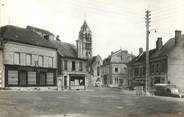 77 Seine Et Marne / CPSM FRANCE 77 "Chateau Landon, place de la république"