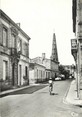 33 Gironde / CPSM FRANCE 33 "Blanquefort, la rue de la République"