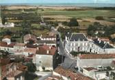 33 Gironde / CPSM FRANCE 33 "Saint Yzans de Médoc, le centre"