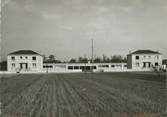 37 Indre Et Loire / CPSM FRANCE 37 "La Ville aux dames, groupe scolaire"