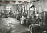 38 Isere / CPSM FRANCE 38 "Voiron,  distillerie de la Grande Chartreuse"