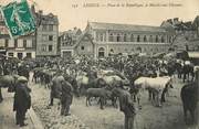 14 Calvado CPA FRANCE 14 "Lisieux, place de la République, marché aux chevaux"