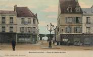 95 Val D'oise / CPA FRANCE 95 "Beaumont sur Oise, place de l'hôtel de ville"