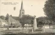 77 Seine Et Marne / CPA FRANCE 77 "Marles en Brie, la place, l'église et le monument"