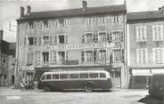 63 Puy De DÔme CPSM FRANCE 63 "Saint Anthème, arrivée des autobus et l'hôtel"