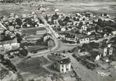 50 Manche / CPSM FRANCE 50 "Saint Martin de Bréhal, vue aérienne, le  centre"