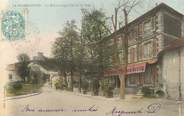 95 Val D'oise / CPA FRANCE 95 "La Roche Guyon, la maison rouge et la rue du pont"