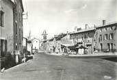 63 Puy De DÔme / CPSM FRANCE 63 "Sugères, la place"