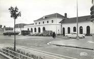 37 Indre Et Loire / CPSM FRANCE 37 "Châteauroux, la gare"