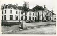 38 Isere / CPSM FRANCE 38 "Saint Simeon de Bressieux, groupe scolaire"