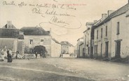 44 Loire Atlantique / CPA FRANCE 44 "Vay, rue principale, mairie au fond"