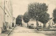 17 Charente Maritime / CPA FRANCE 17 "Corme Royal, la place, le monument aux morts, l'école et la mairie"