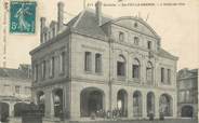 33 Gironde / CPA FRANCE 33 "Saint Foy la Grande, l'hôtel de ville"