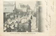 80 Somme / CPA FRANCE 80 "Cayeux sur Mer, procession dans la grande rue"