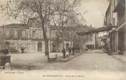 83 Var / CPA FRANCE 83 " Le Beausset, place de la mairie"