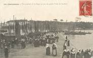 29 Finistere CPA FRANCE 29 "Concarneau, vue générale de la digue un jour de grande pêche de Sardines"