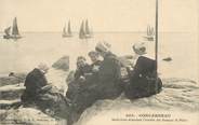 29 Finistere CPA FRANCE 29 "Concarneau, les sardinières attendant l'arrivée des bateaux de pêche"