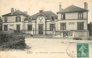 77 Seine Et Marne CPA FRANCE 77  "Bois le Roi, la mairie et les Ecoles"