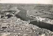 71 SaÔne Et Loire / CPSM FRANCE 71 "Tournus, vue aérienne, la Saône et le nouveau pont suspendu"