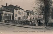 01 Ain / CPA FRANCE 01 "Montluel, avenue des Tilleuls et les remparts"