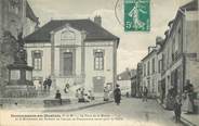 77 Seine Et Marne / CPA FRANCE 77 "Donnemarie en Montois, la place de la mairie"