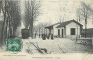 77 Seine Et Marne / CPA FRANCE 77 "Donnemarie en Montois, la gare" / TRAMWAY