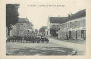 77 Seine Et Marne / CPA FRANCE 77 "Doue, la place et route de Saint Cyr"