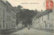 77 Seine Et Marne / CPA FRANCE 77 "Faremoutiers, rue des Moutiers"