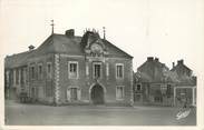 44 Loire Atlantique / CPSM FRANCE 44 "Savenay, la mairie et la place"