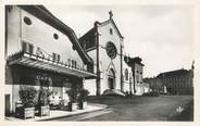 73 Savoie / CPSM FRANCE 73 "Saint Génix sur Guiers, place de  l'église" 