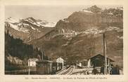 74 Haute Savoie / CPA FRANCE 74 "Servoz, la gare, la pointe du Platé et les Fiz"