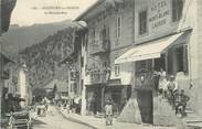 73 Savoie CPA FRANCE 73 "Beaufort sur Doron, la grande rue "