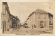 38 Isere / CPA FRANCE 38 "Bizonnes, la place"