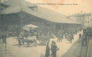 38 Isere / CPA FRANCE 38 " La Côte Saint André, la Halle un jour de marché "