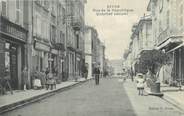 38 Isere / CPA FRANCE 38 "Rives, rue de la République, quartier central"