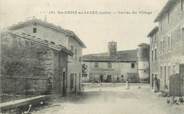 42 Loire .CPA  FRANCE 42 " Sainte Croix en Jarez, Entrée du Village"