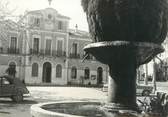 83 Var / CPA FRANCE 83 "Le Beausset, la fontaine et la mairie"