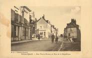 37 Indre Et Loire .CPA FRANCE 37 "Châteaurenault, Rue Pierre Moreau et Rue de la République"