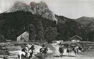 74 Haute Savoie .CPSM FRANCE 74 " Bernex, Promenade à cheval au pied de la dent d'Oche"