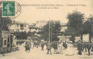 69 RhÔne  .CPA FRANCE 69 "Charbonnières les Bains, Entrée du village et sortie de la gare"