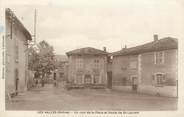 69 RhÔne .CPA FRANCE 69 "Les Halles, Un coin de la place et route de St Laurent"