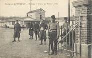 69 RhÔne .CPA  FRANCE 69 "Camp de Sathonay, Entrée et poste de Police" / TIRAILLEURS - ZOUAVES