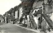 37 Indre Et Loire .CPSM  FRANCE 37 "Villaines les Rochers, Une rue"