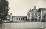 85 Vendee .CPSM  FRANCE 85  "Benet, Place de la Mairie"