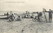 14 Calvado .CPA FRANCE 14 "Bernières sur Mer, Repos sur la plage"